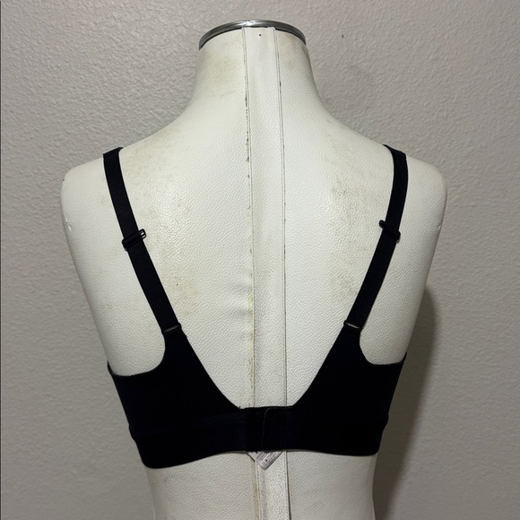 Lululemon Athletica Black Sports Bra High Support Adjustable - Picture 4 of 6